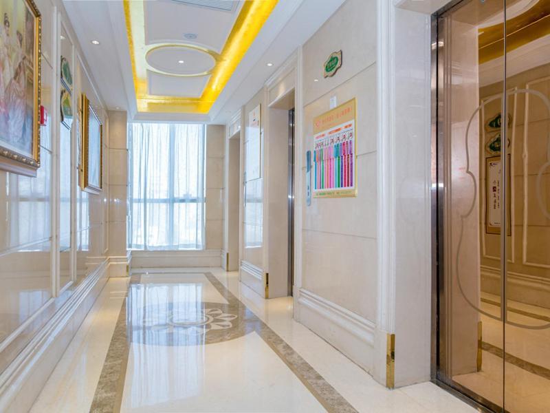 Vienna Hotel Hubei Xiangyang Tanxi Road ภายนอก รูปภาพ